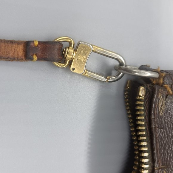 LOUIS VUITTON VINTAGE POCHETTE ACCESSOIRES - Picture 9 of 16